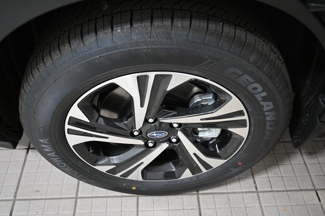 2025 Subaru Crosstrek Premium photo 11
