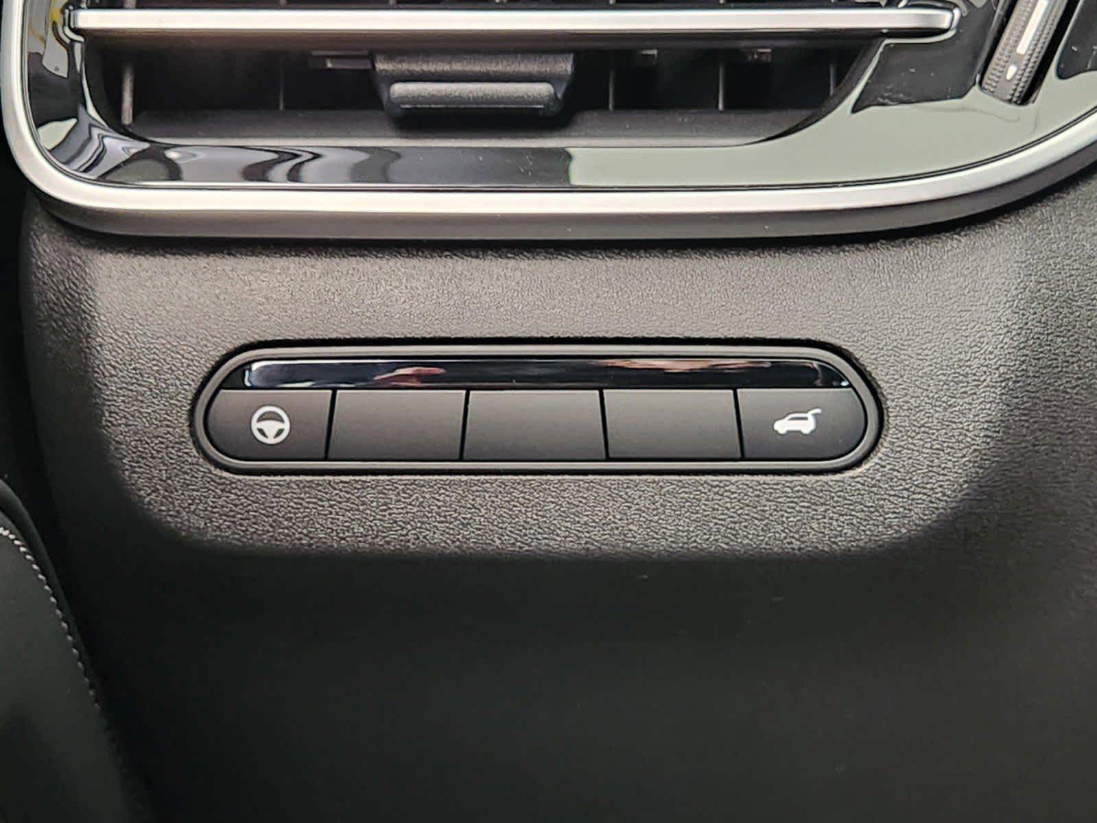 2025 Infiniti QX60 Luxe photo 14