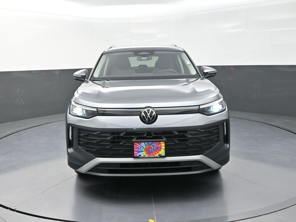 2025 Volkswagen Tiguan S photo 2