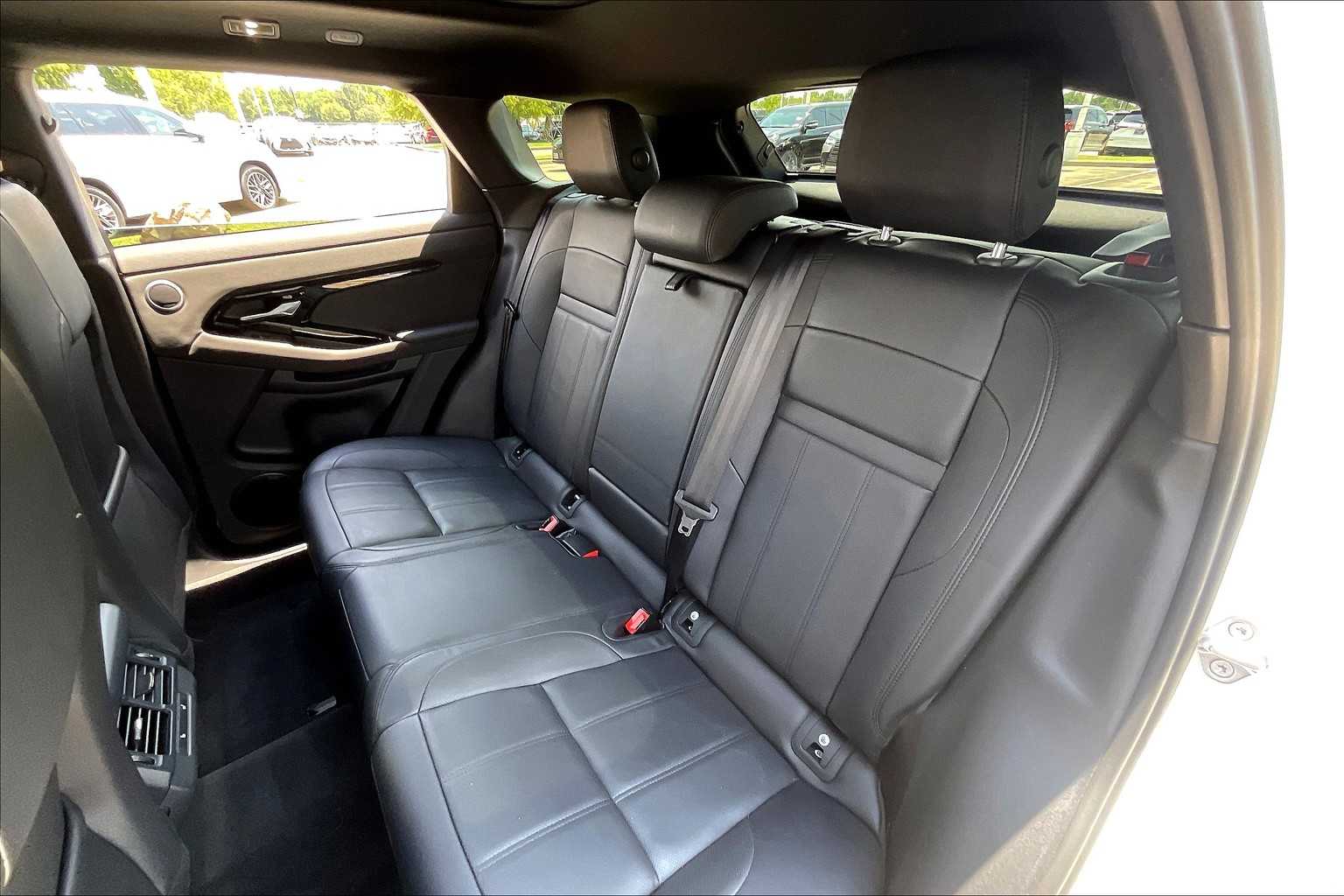 2024 Land Rover Range Rover Evoque S photo 17