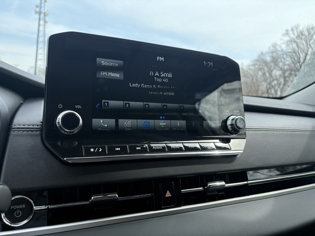 2025 Mitsubishi Outlander PHEV SE photo 24