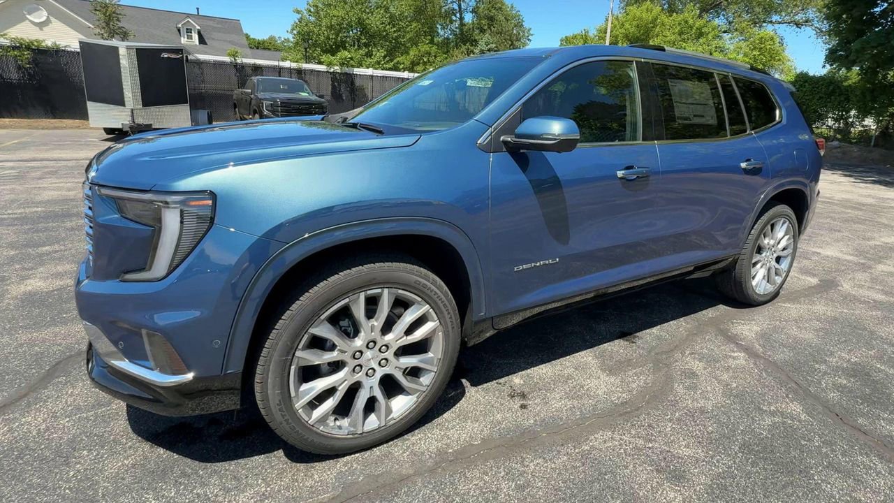 2025 Gmc Acadia Denali photo 4
