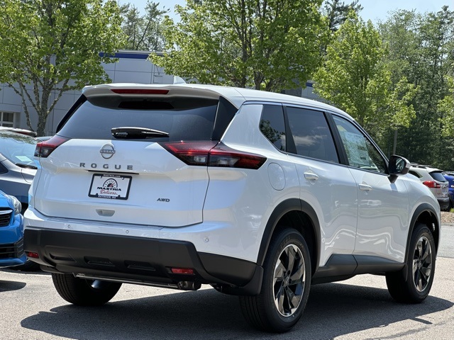 2025 Nissan Rogue SV photo 2