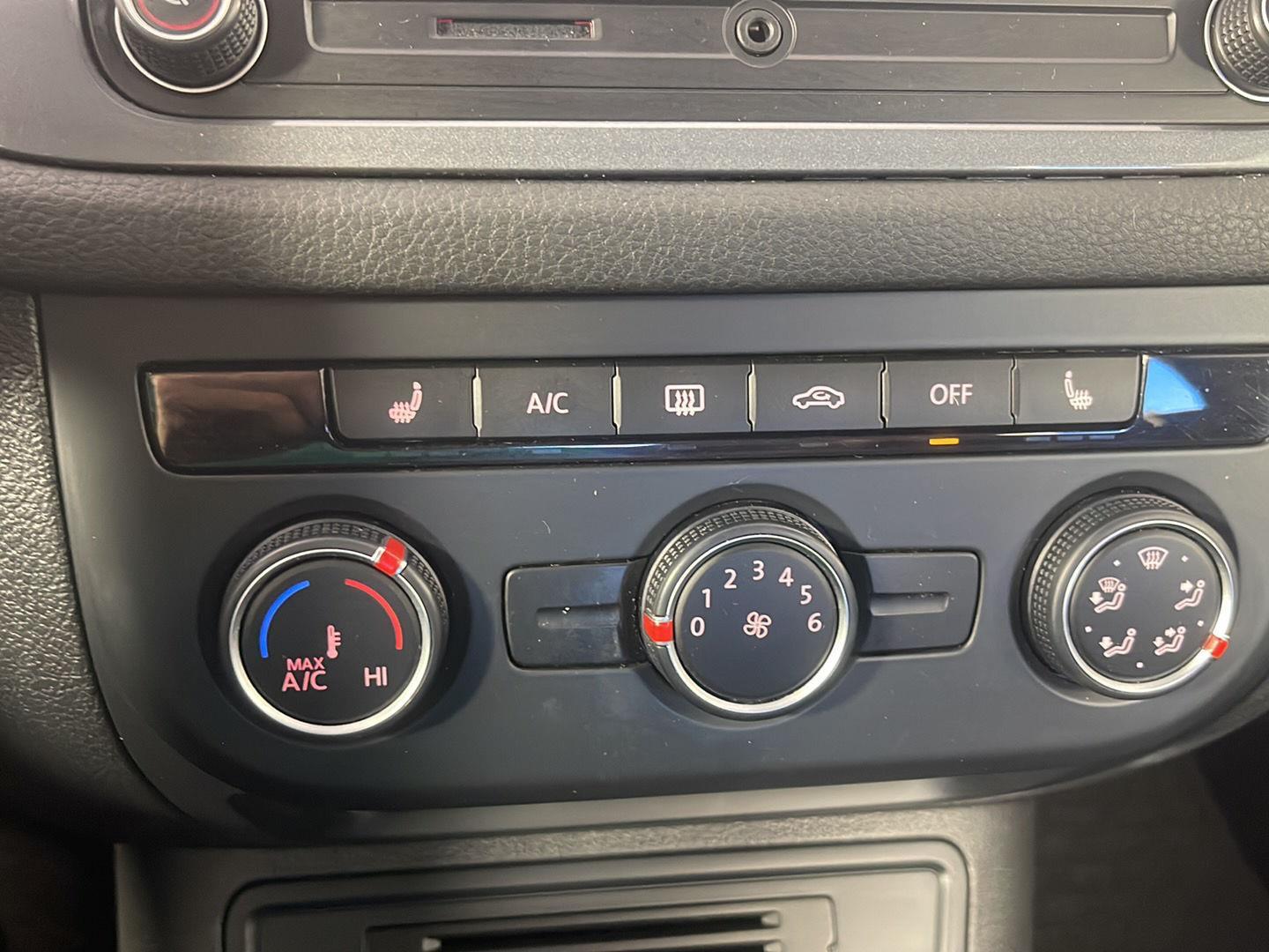 2016 Volkswagen Tiguan S photo 21
