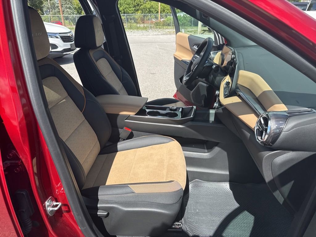 2025 Chevrolet Equinox ACTIV photo 12