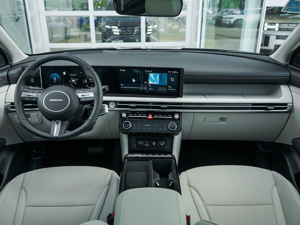 2025 Hyundai Tucson Limited photo 12