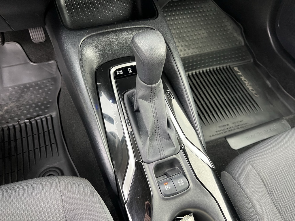 2020 Toyota Corolla Hybrid LE photo 19