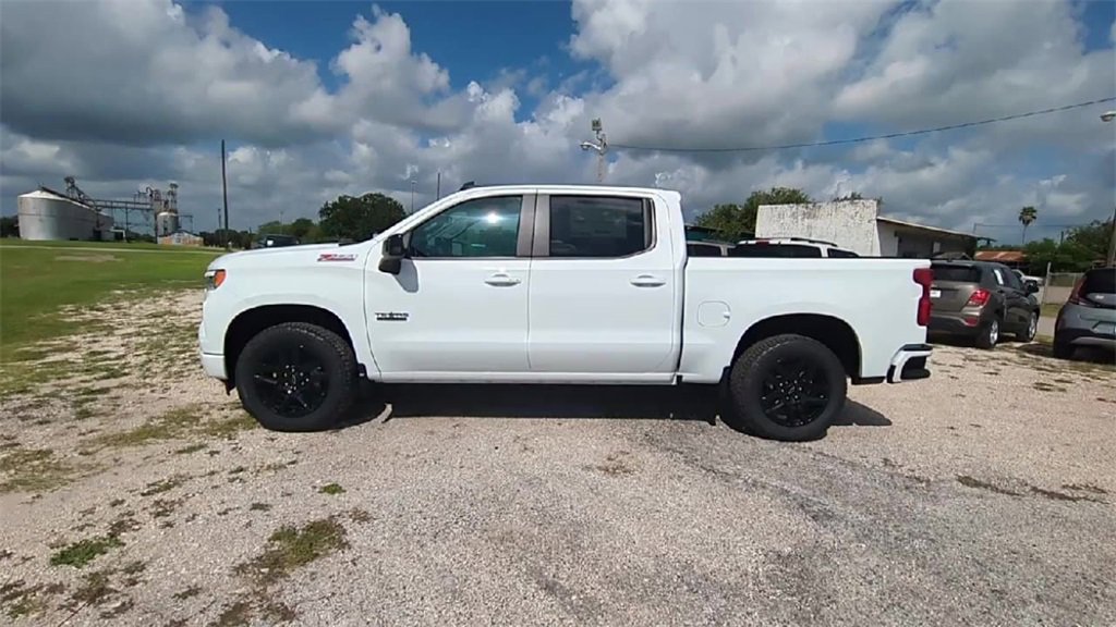 2025 Chevrolet Silverado 1500 RST photo 4