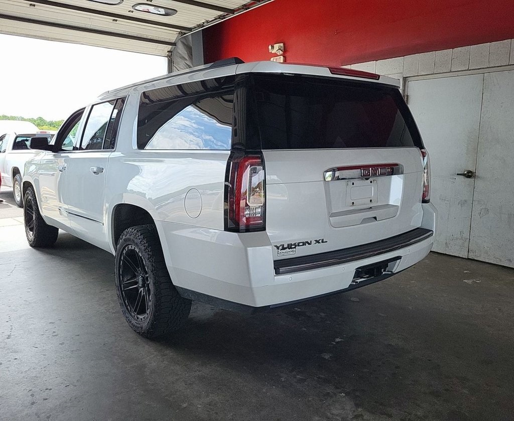 2020 Gmc Yukon XL Denali photo 3