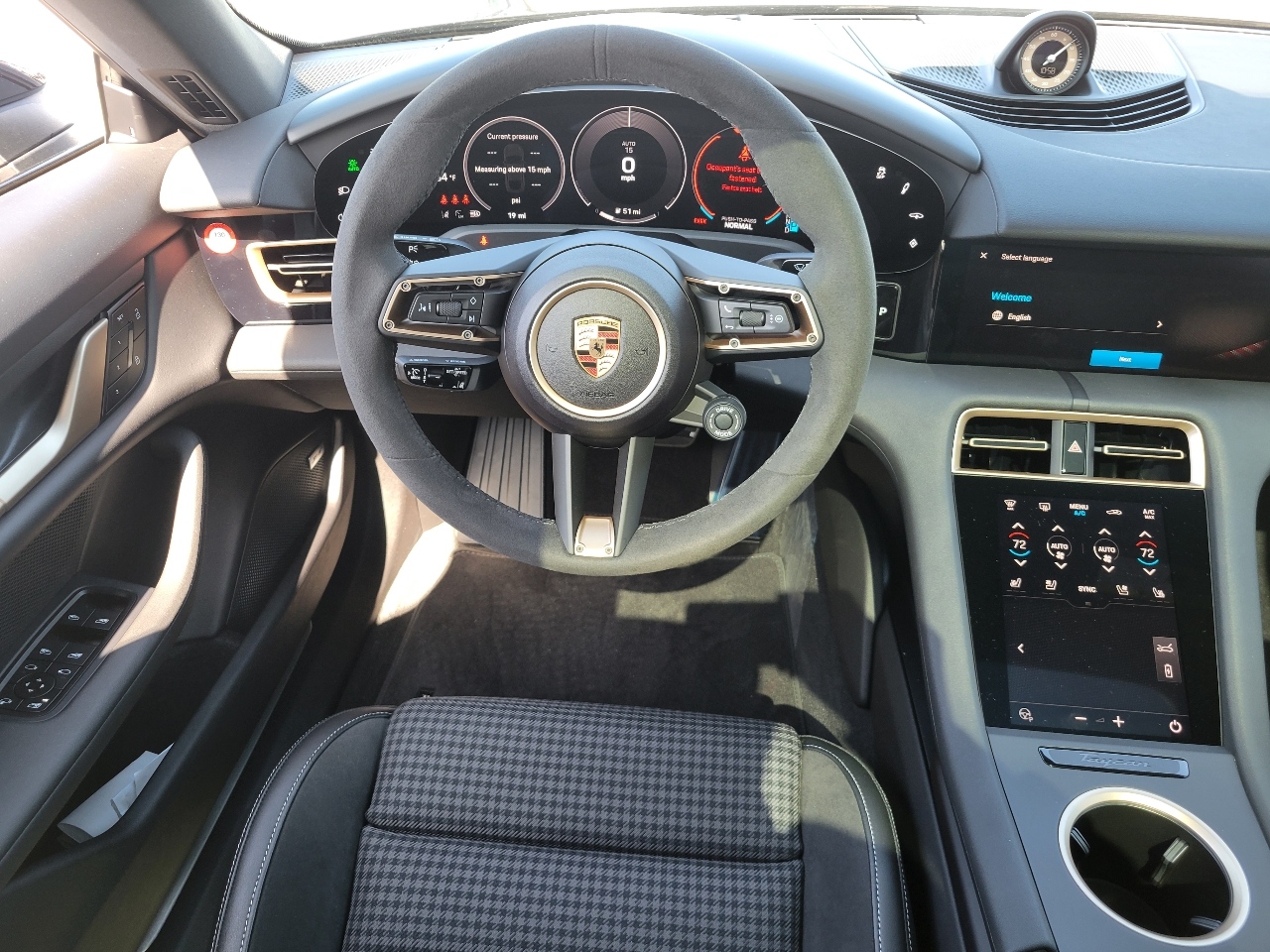 2025 Porsche Taycan 4S photo 16