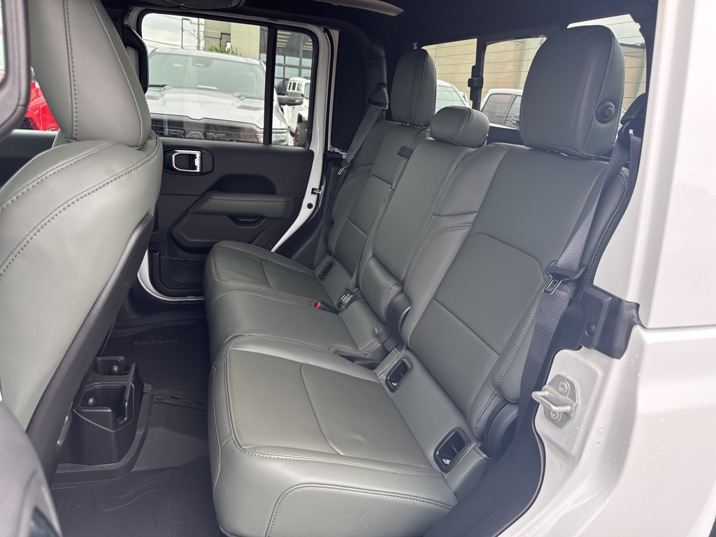 2025 Jeep Gladiator Mojave photo 22