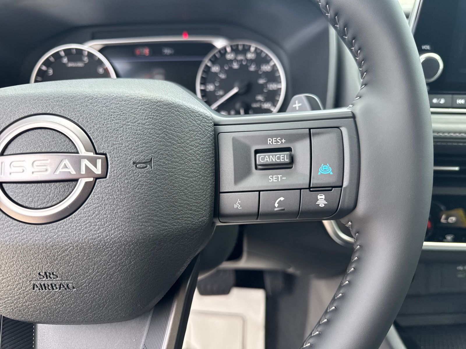 2026 Nissan Rogue SV photo 14