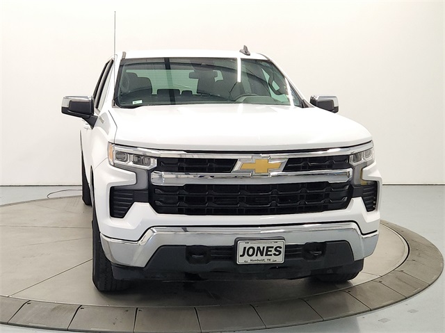 2023 Chevrolet Silverado 1500 LT photo 2