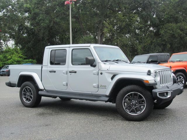 2022 Jeep Gladiator Overland photo 2