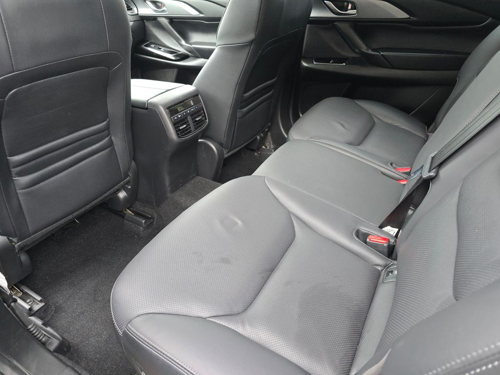 2023 Mazda CX-9 Touring photo 14
