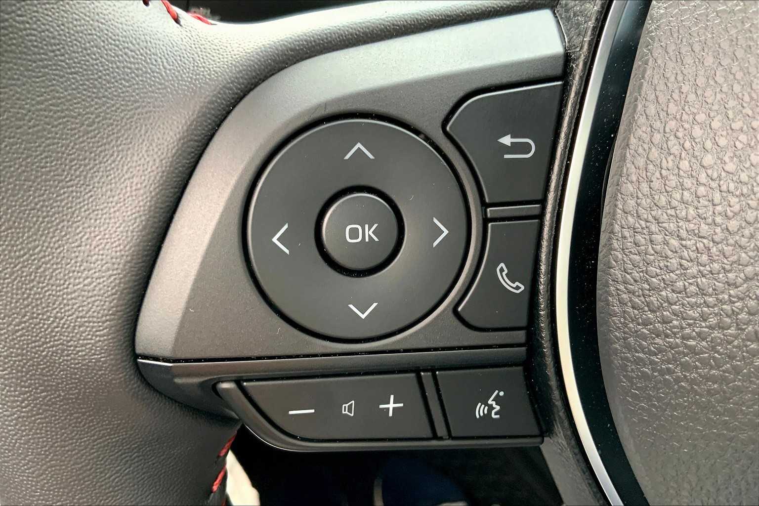 2025 Toyota RAV4 Hybrid XSE photo 40