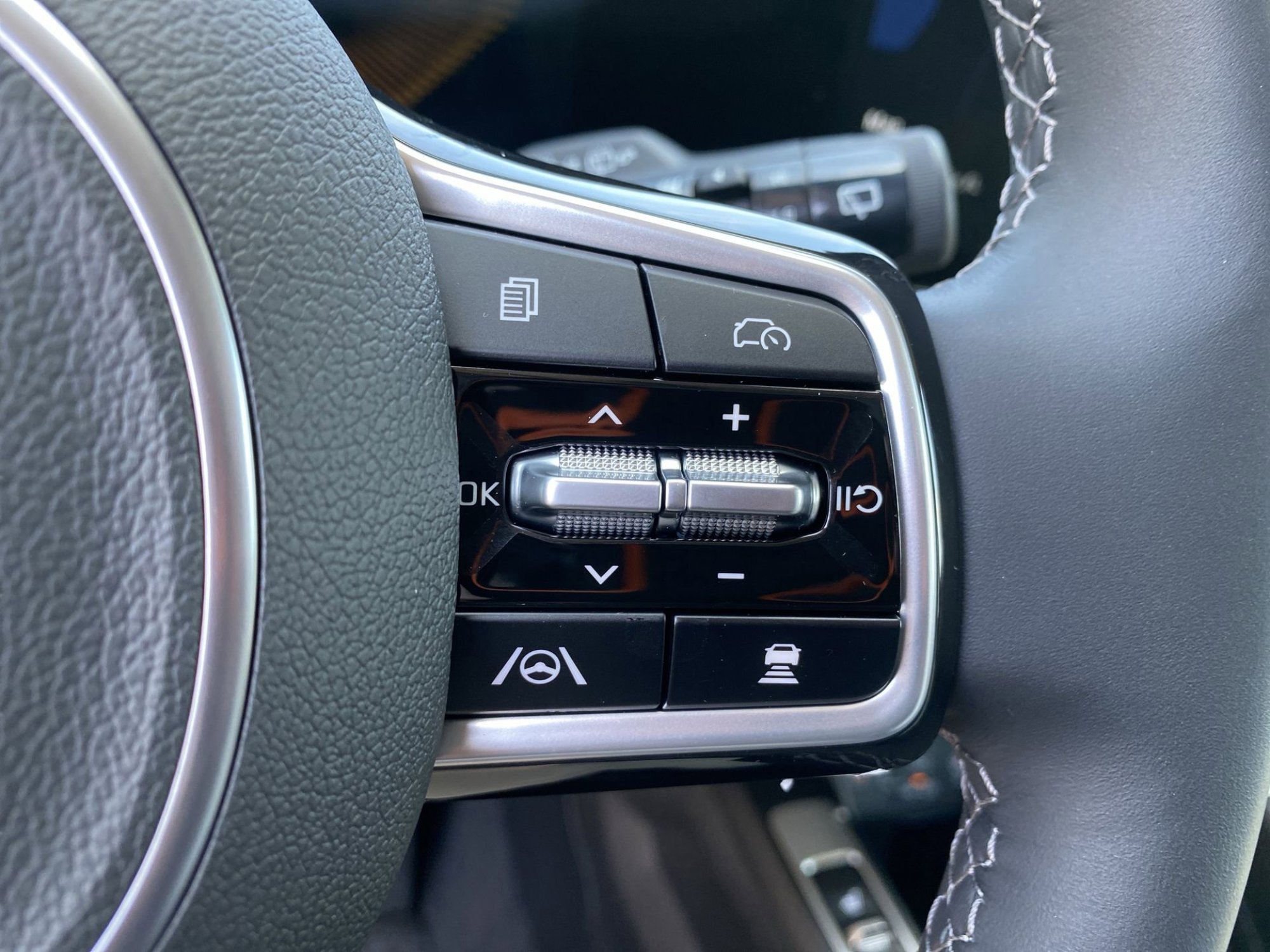 2025 Kia Sorento S photo 20