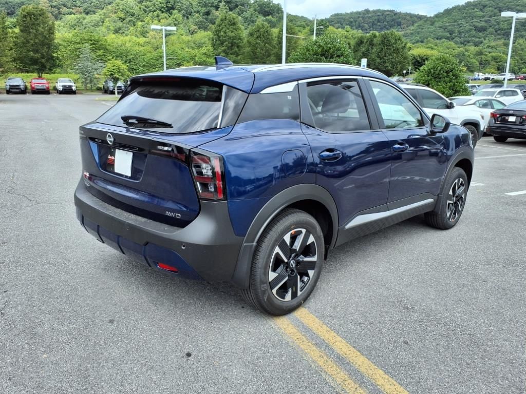 2025 Nissan Kicks SV photo 3