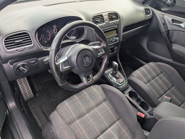 2011 Volkswagen Golf GTI photo 10