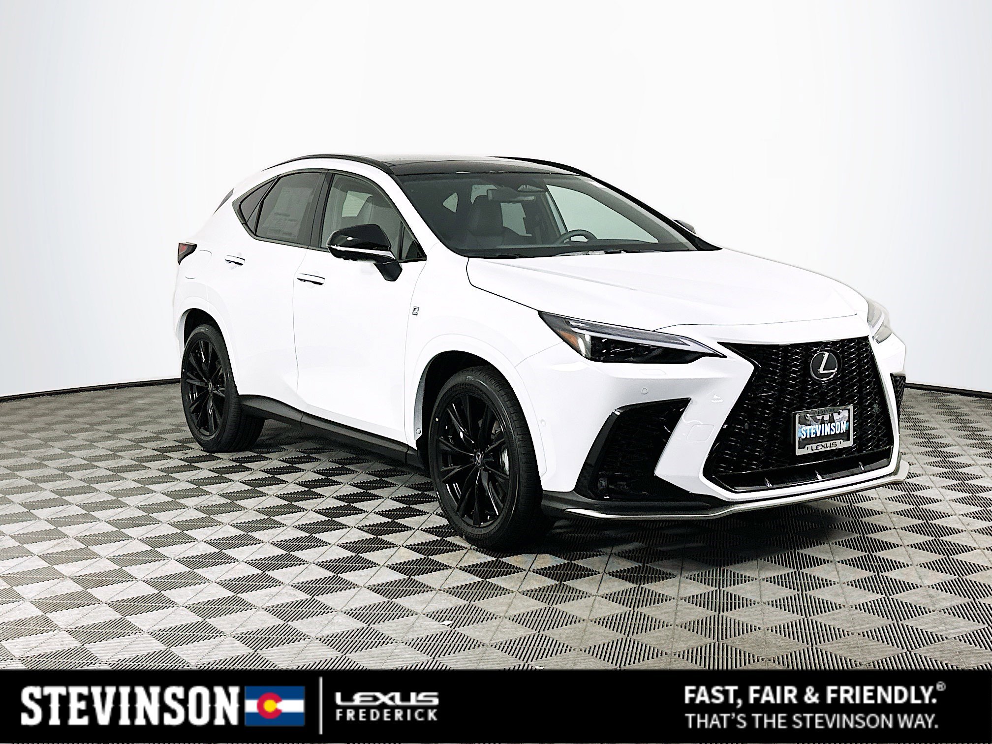 2026 Lexus NX PHEV 450h+'s photo