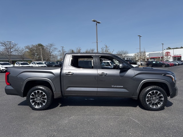 2023 Toyota Tundra Limited photo 2