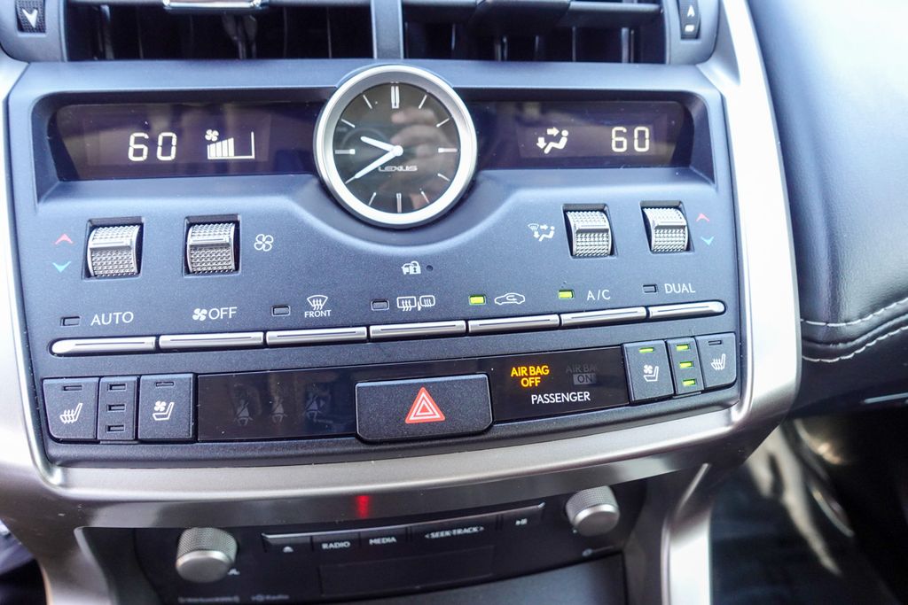 2020 Lexus NX 300h Premium photo 17