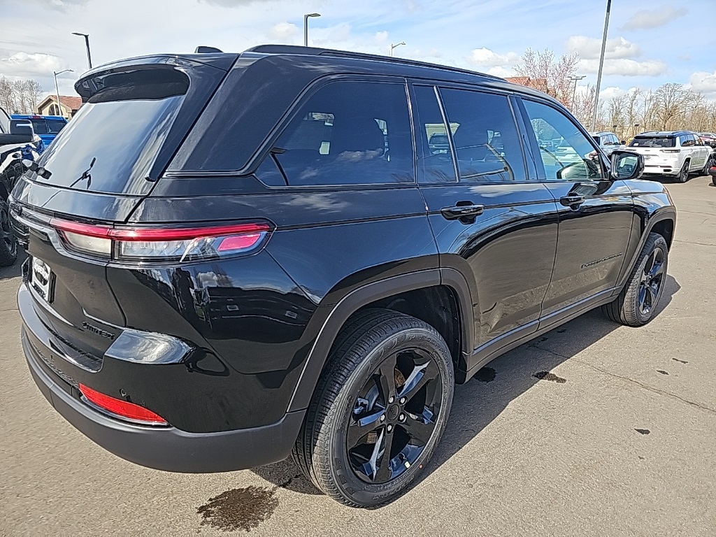 2025 Jeep Grand Cherokee Limited photo 5