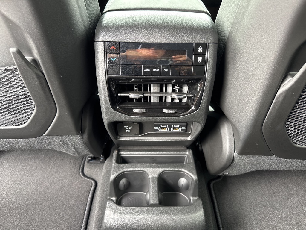 2025 Jeep Grand Cherokee Altitude X photo 27
