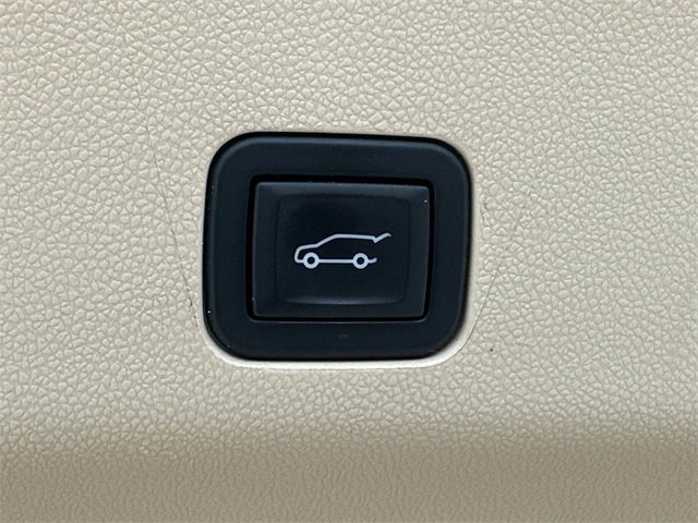 2024 Cadillac Escalade Premium Luxury photo 15