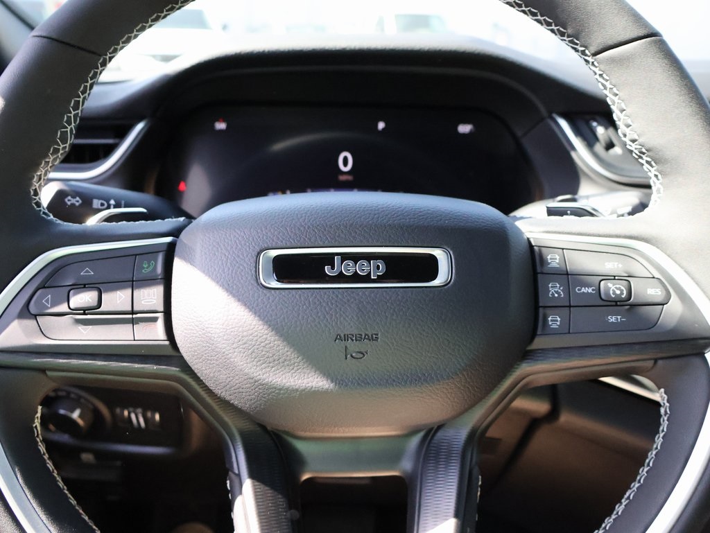 2025 Jeep Grand Cherokee Altitude X photo 28