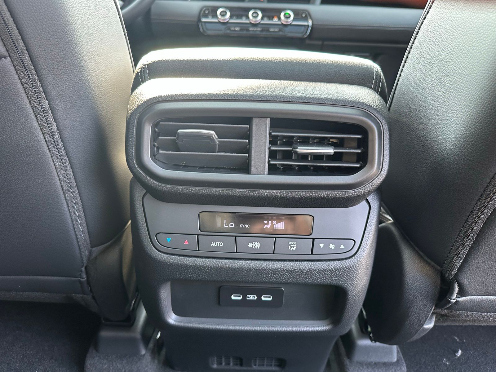 2025 Honda Pilot Touring photo 22