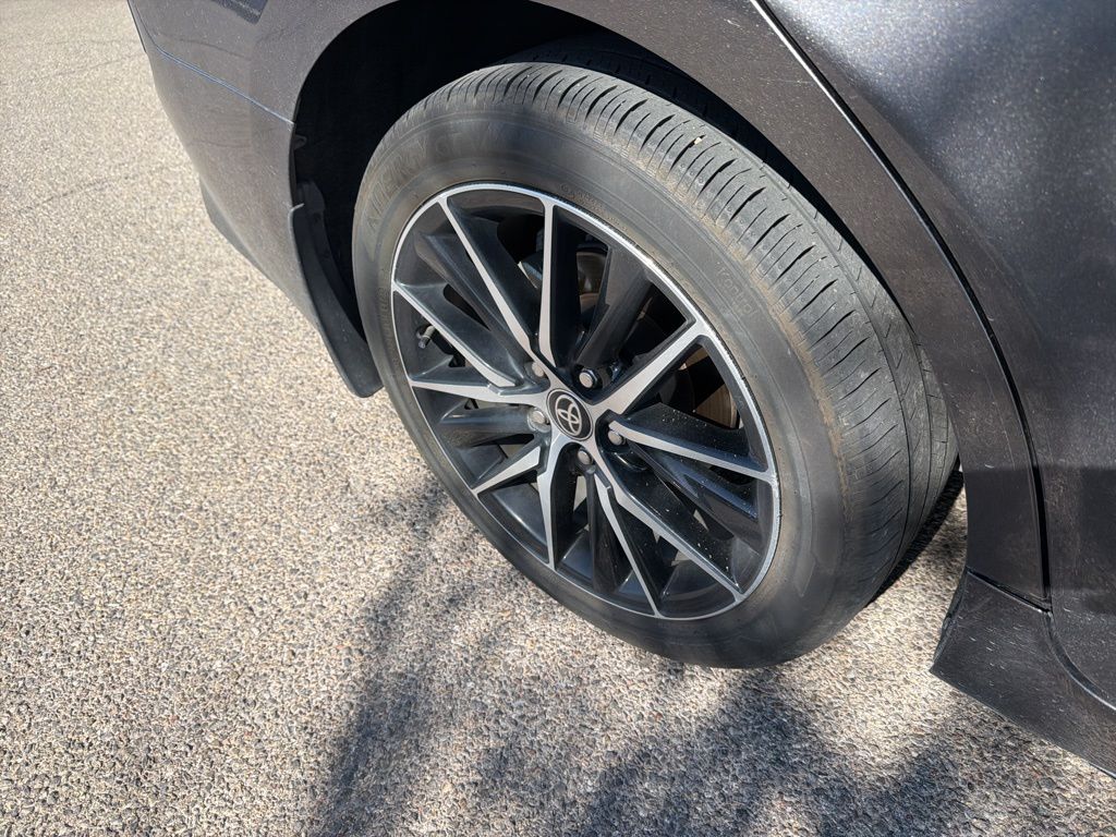 2024 Toyota Camry SE photo 11