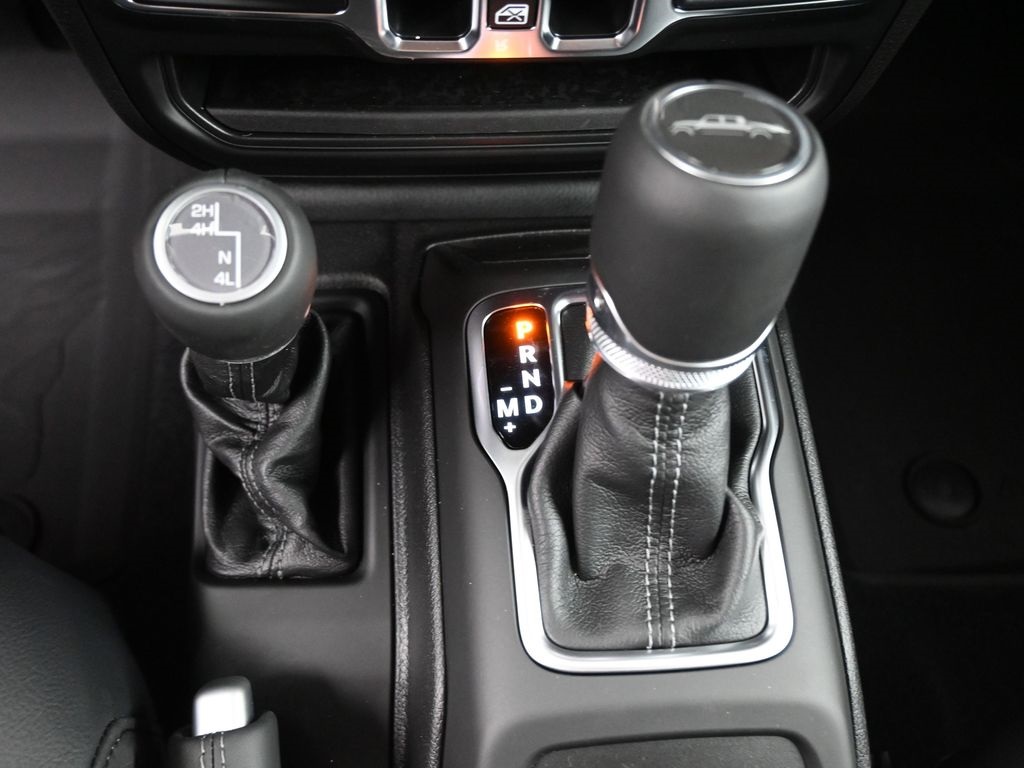 2025 Jeep Gladiator Sport photo 4