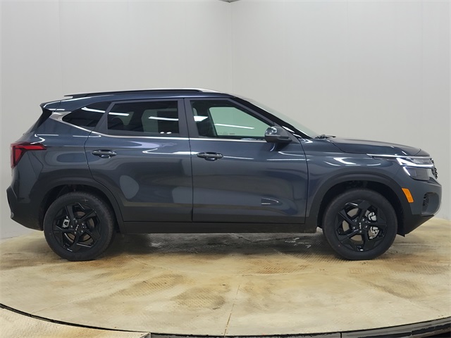 2026 Kia Seltos EX photo 3
