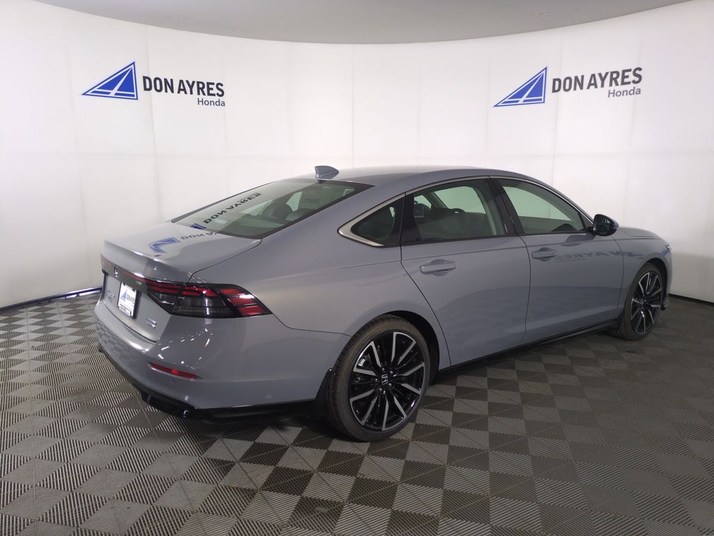2025 Honda Accord Hybrid Touring photo 5