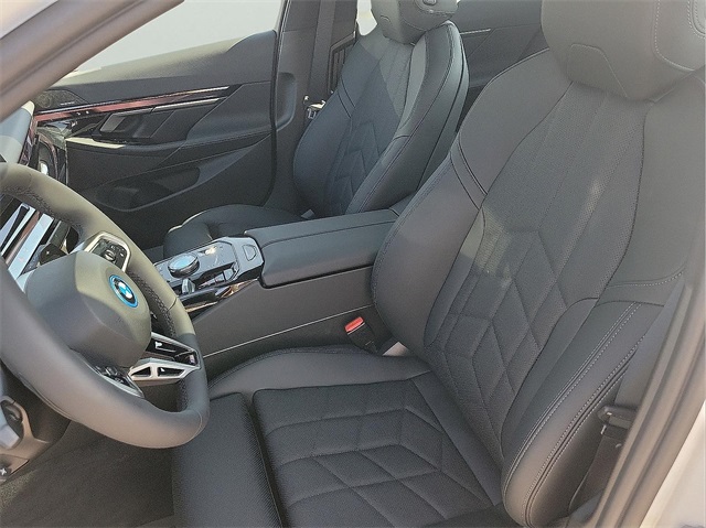 2026 Bmw 550e xDrive photo 18