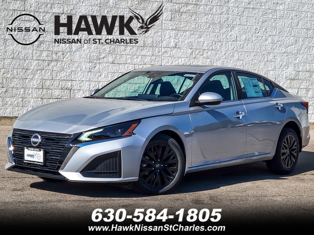 2025 Nissan Altima SV's photo