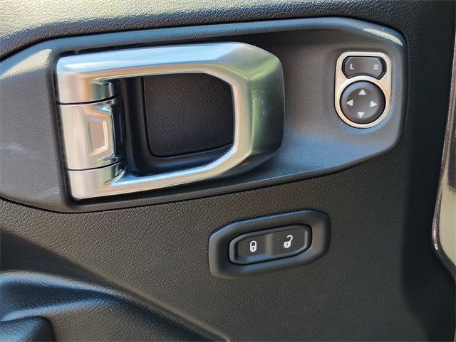 2025 Jeep Wrangler Sport S photo 12