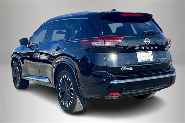 2024 Nissan Rogue Platinum photo 4