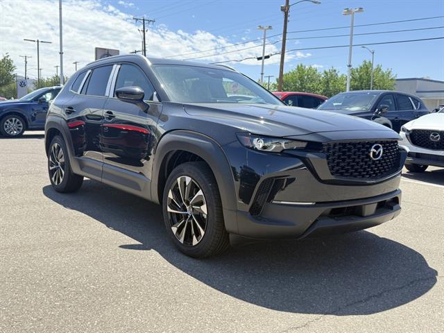 2025 Mazda CX-50 Premium Plus's photo
