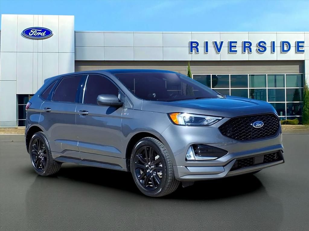 2022 Ford Edge ST-Line's photo