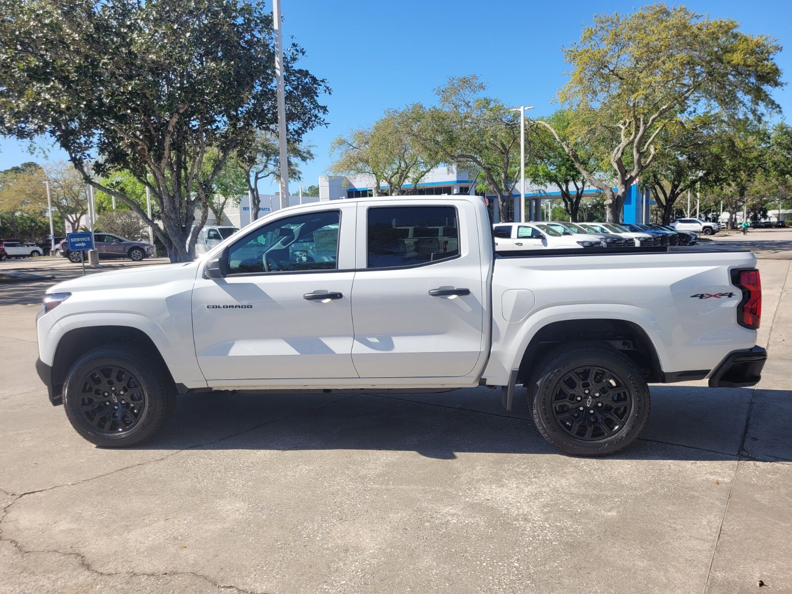 2025 Chevrolet Colorado LT photo 4