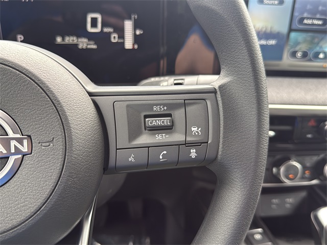 2025 Nissan Kicks SV photo 16