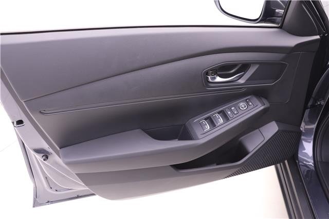 2025 Honda Accord LX photo 8
