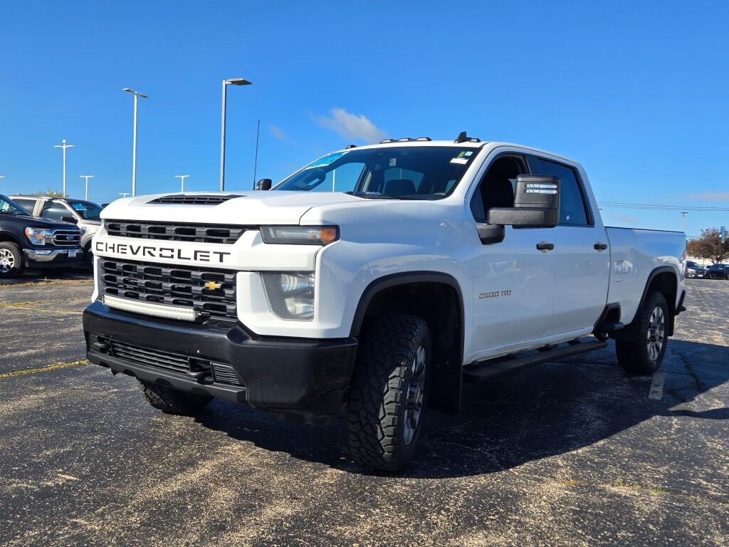 2021 Chevrolet Silverado 2500HD Custom photo 2
