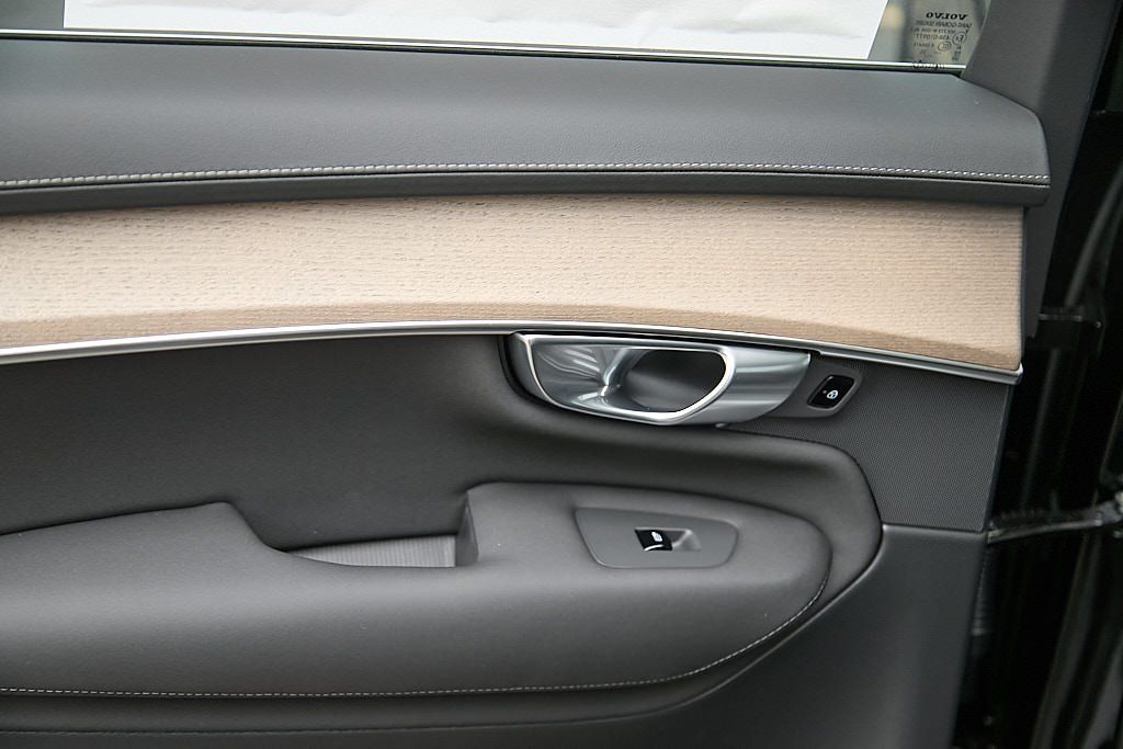 2026 VOLVO XC90 - Image 20