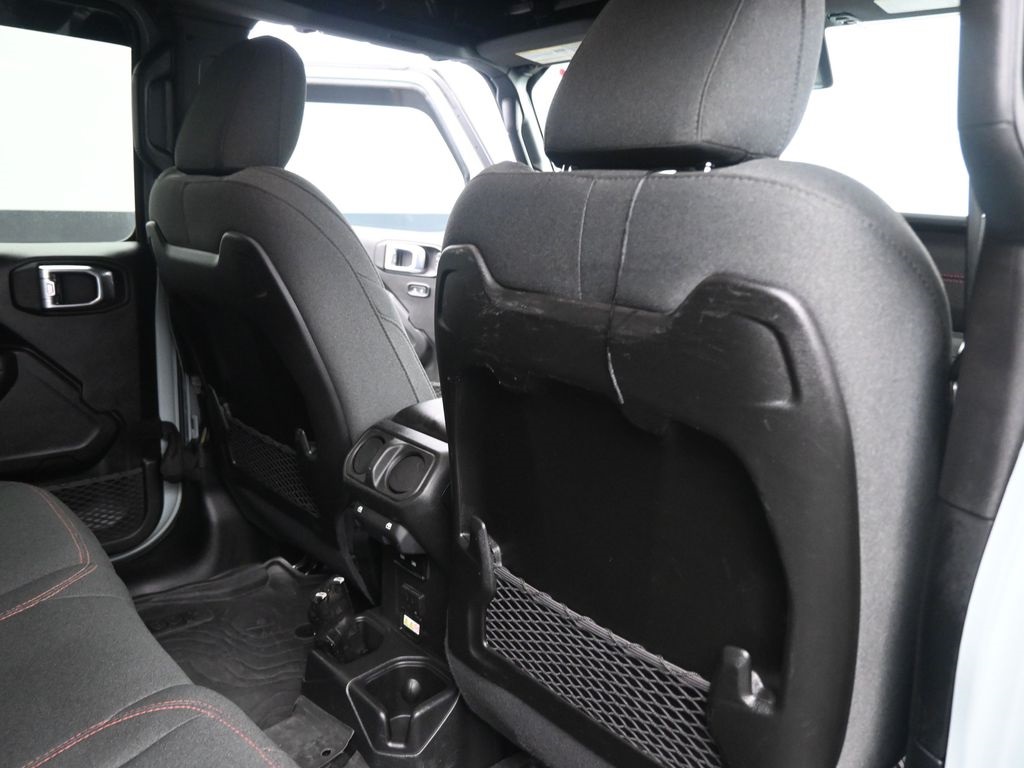2024 Jeep Wrangler Rubicon photo 25