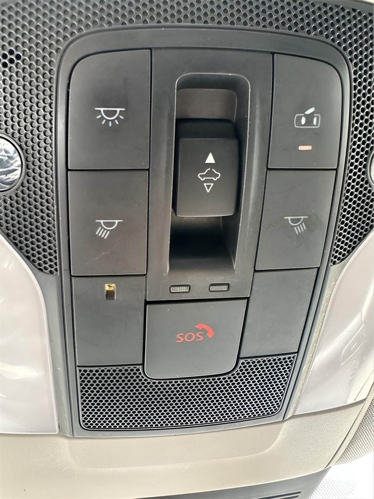 2019 Infiniti QX50 Essential photo 28