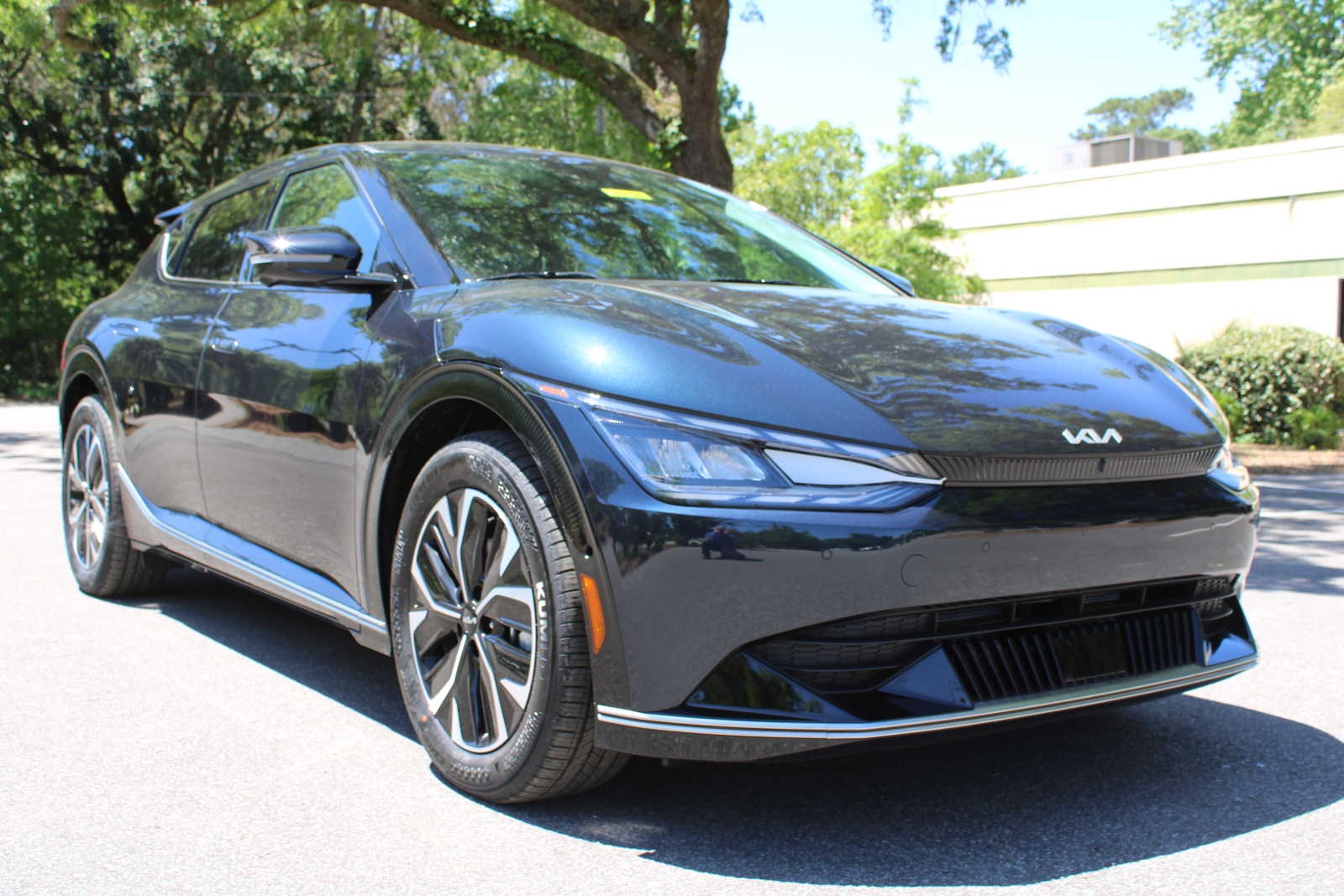 2023 Kia EV6 Wind photo 2