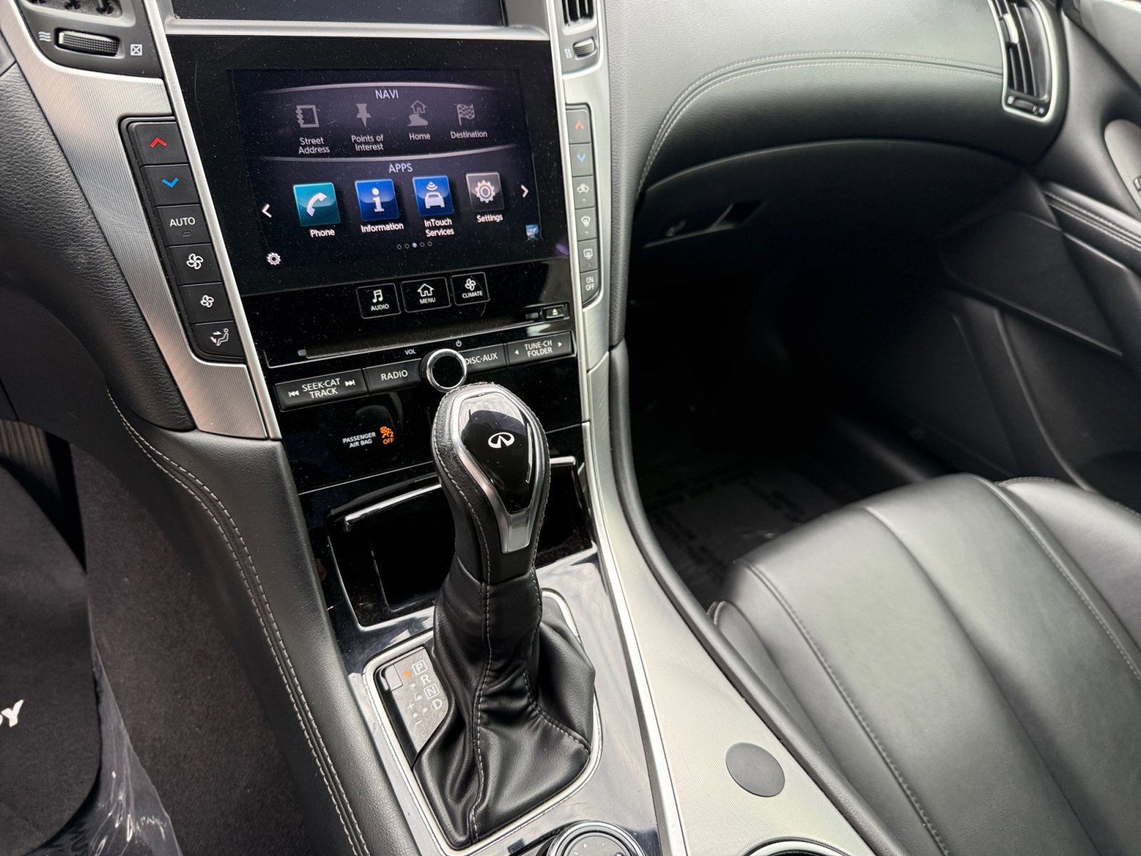 2017 Infiniti Q60 2.0t Base photo 13